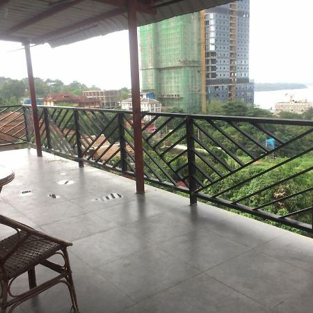 Golden Rooster Hotel Sihanoukville Bagian luar foto