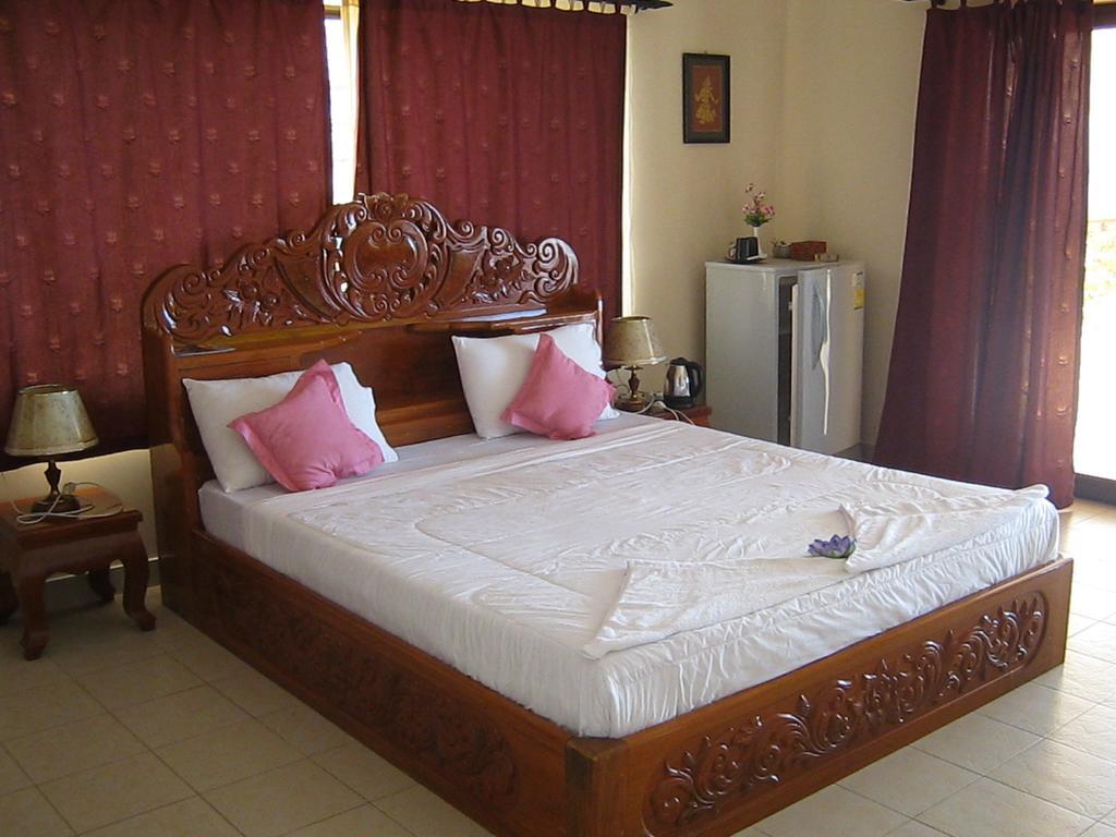 Golden Rooster Hotel Sihanoukville Ruang foto