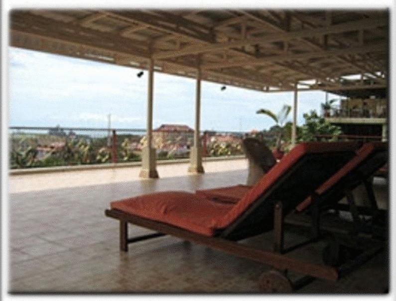 Golden Rooster Hotel Sihanoukville Bagian luar foto